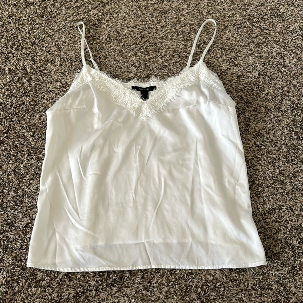 Women’s Lace Trim Top